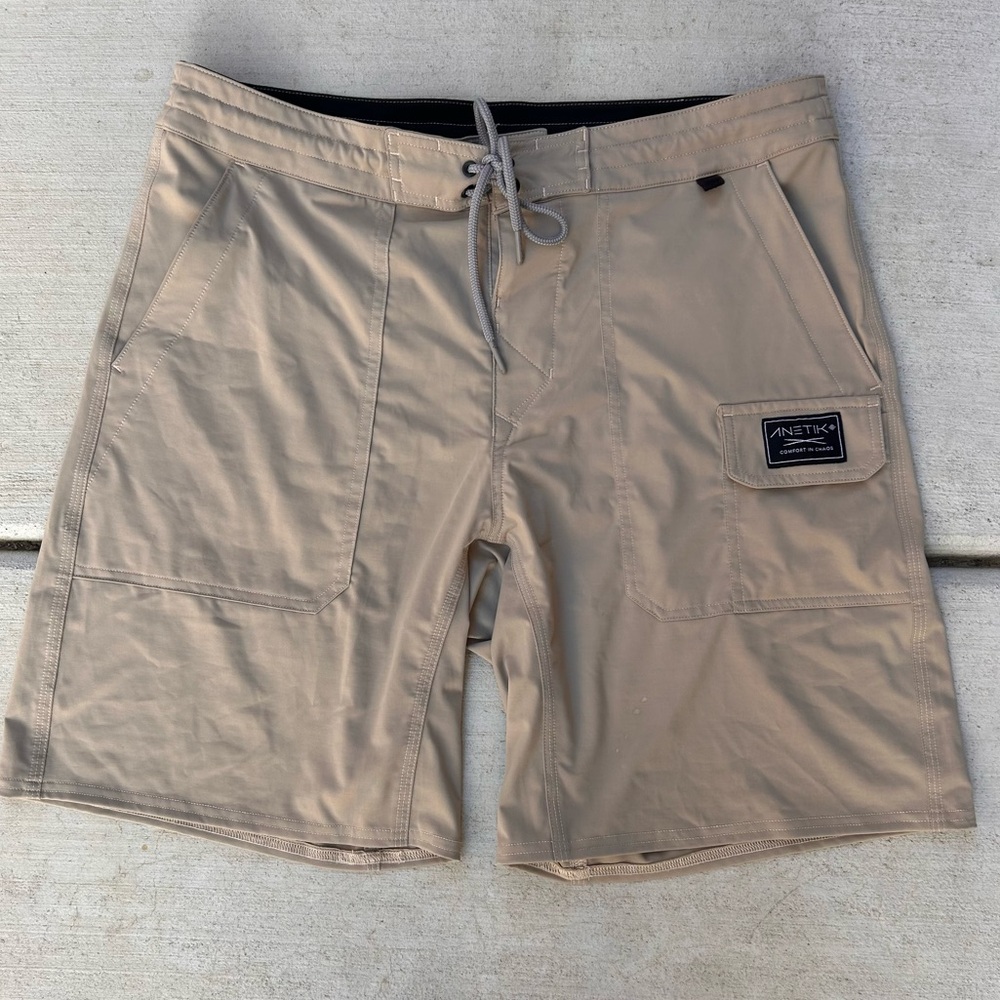 Anetik ROAM shorts in Khaki